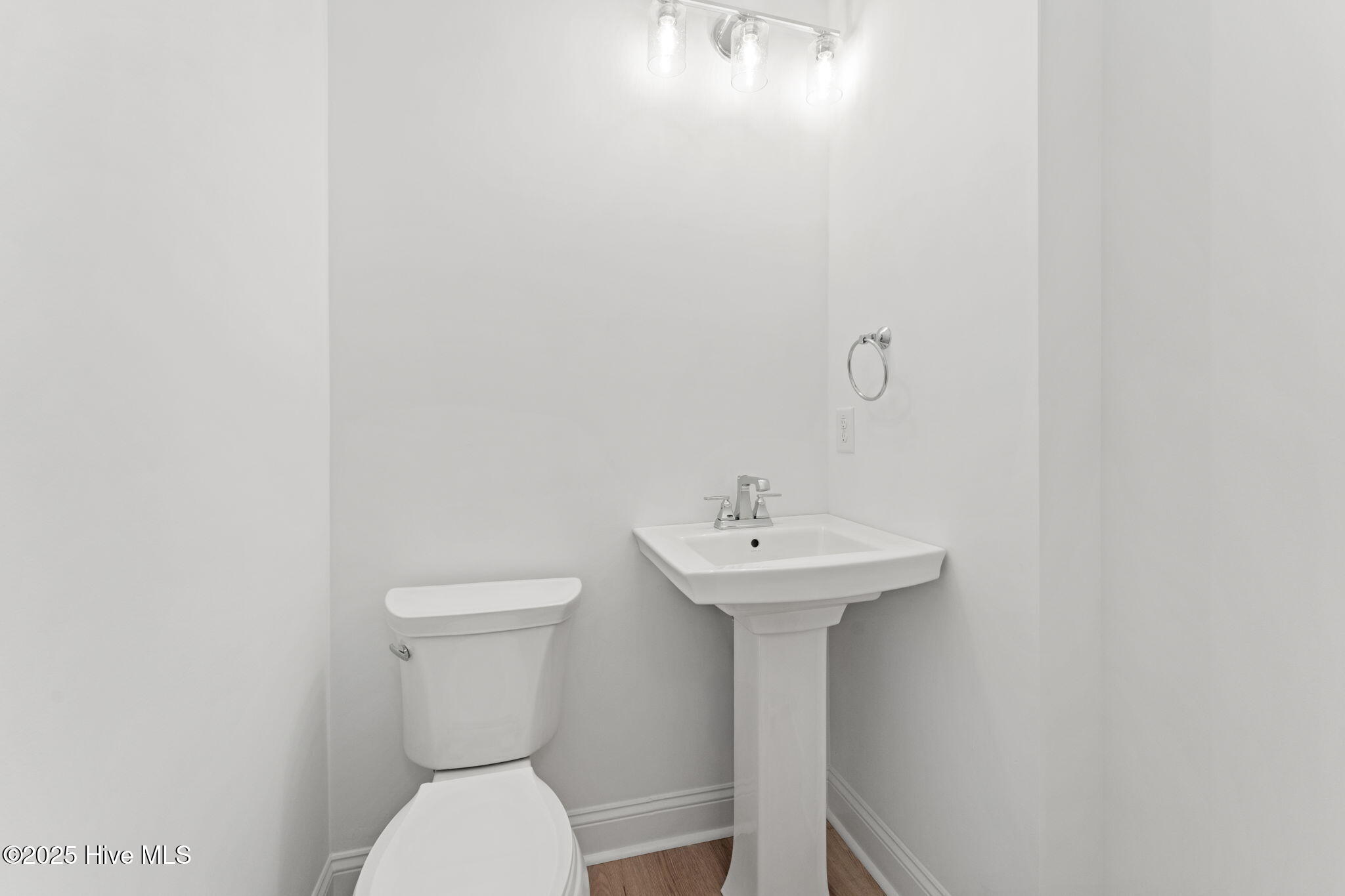 Oak Island, North Carolina 28465, United States, 4 Bedrooms Bedrooms, ,3 BathroomsBathrooms,Residential,Pending,256085