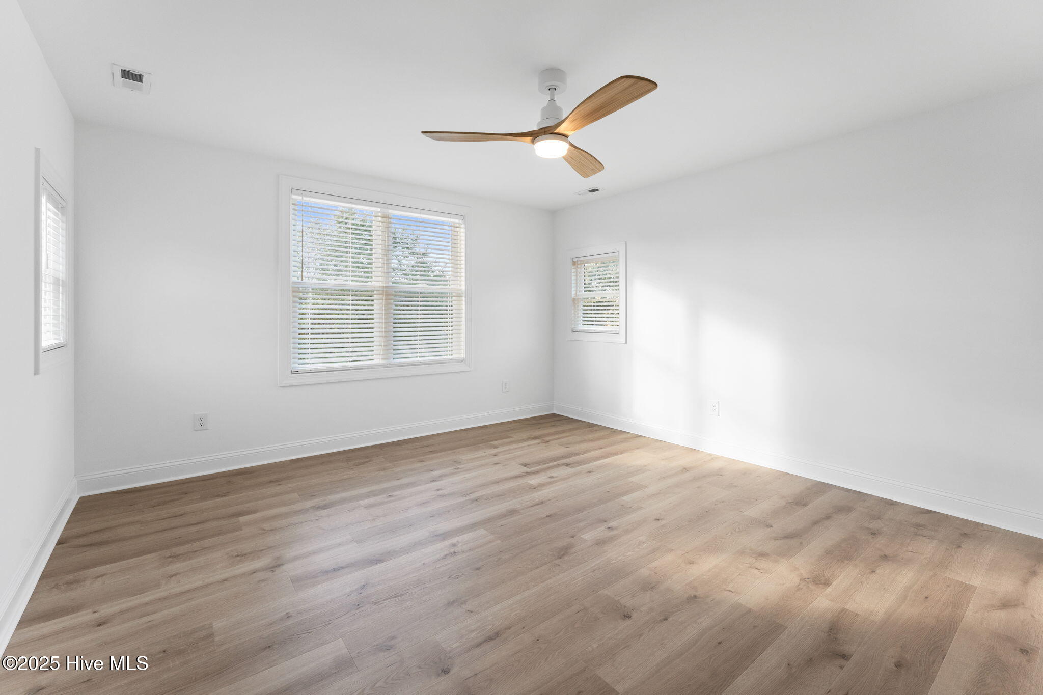 Oak Island, North Carolina 28465, United States, 4 Bedrooms Bedrooms, ,3 BathroomsBathrooms,Residential,Pending,256085