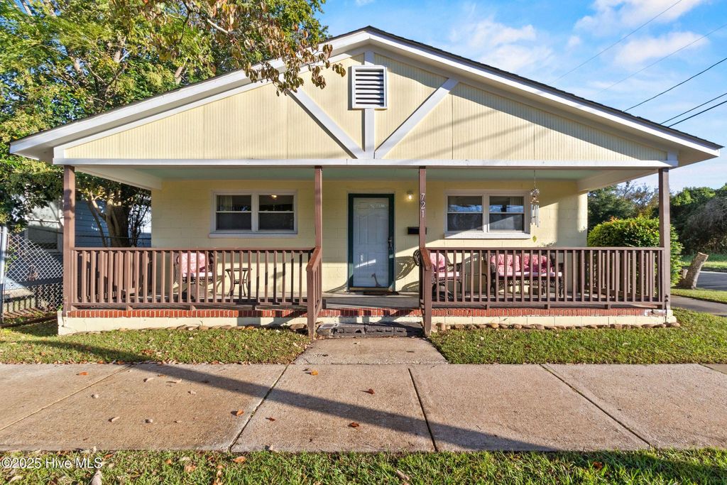 Photo of 721 Campbell Street, Wilmington, NC 28401 (MLS # 100534500)