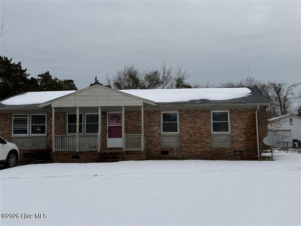 Photo of 1 Berkshire Drive, Jacksonville, NC 28546 (MLS # 100561564)