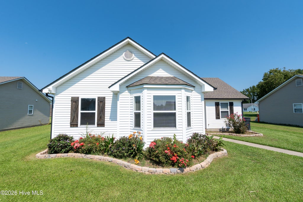Photo of 105 Raintree Run, Elizabeth City, NC 27909 (MLS # 100601513)