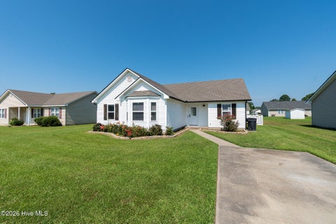 Photo of 105 Raintree Run, Elizabeth City, NC 27909 (MLS # 100601513)