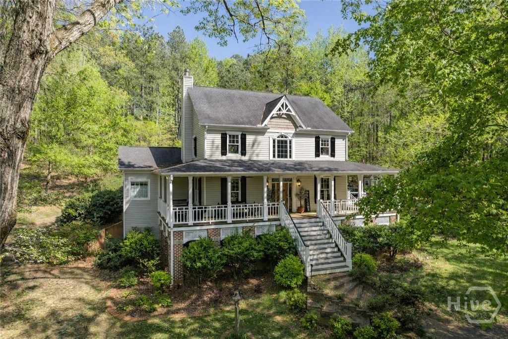 Photo of 1660 Maple Ridge Drive, Loganville, GA 30052 (MLS # CL347204)