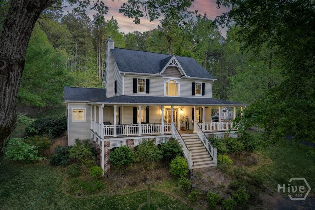 Photo of 1660 Maple Ridge Drive, Loganville, GA 30052 (MLS # CL347204)