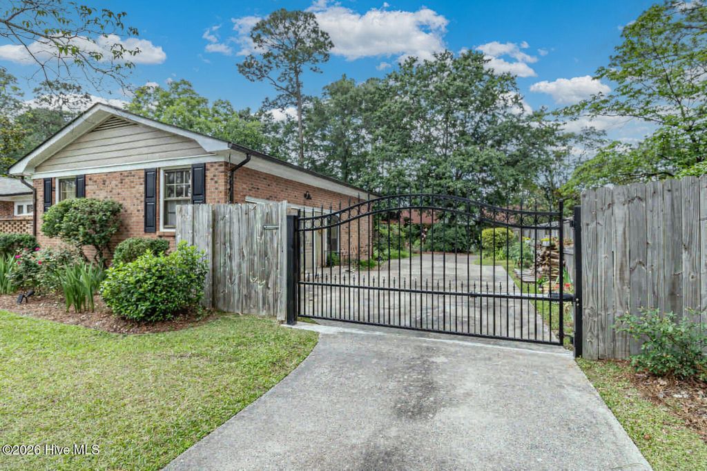 Photo of 1209 W Highland Avenue, Kinston, NC 28501 (MLS # 100577054)