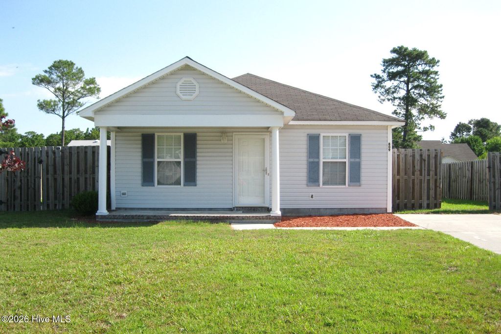 Photo of 809 Tisbury Lane, Wilmington, NC 28412 (MLS # 100585196)
