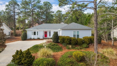 Homes For Sale - 180 Canter Lane<br/> Pinehurst, NC 28374