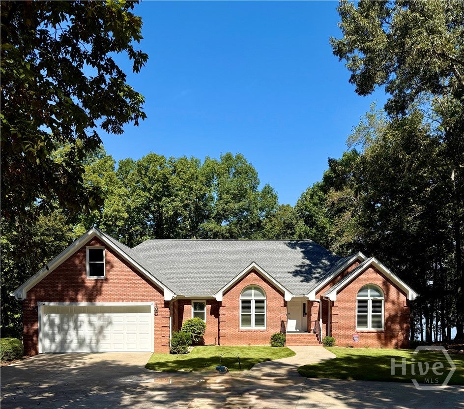 Photo of 415 Long Shoals Drive, Eatonton, GA 31024 (MLS # CL365659)