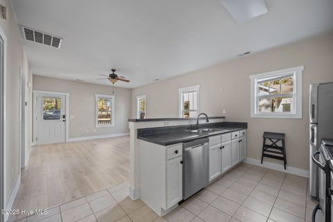 Tiny photo for 644 E Ocean Road, Holly Ridge, NC 28445 (MLS # 100544828)