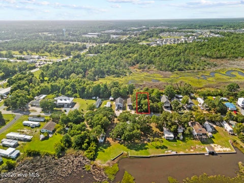 Tiny photo for 115 Atkinson Point Road Road, Surf City, NC 28445 (MLS # 100590662)