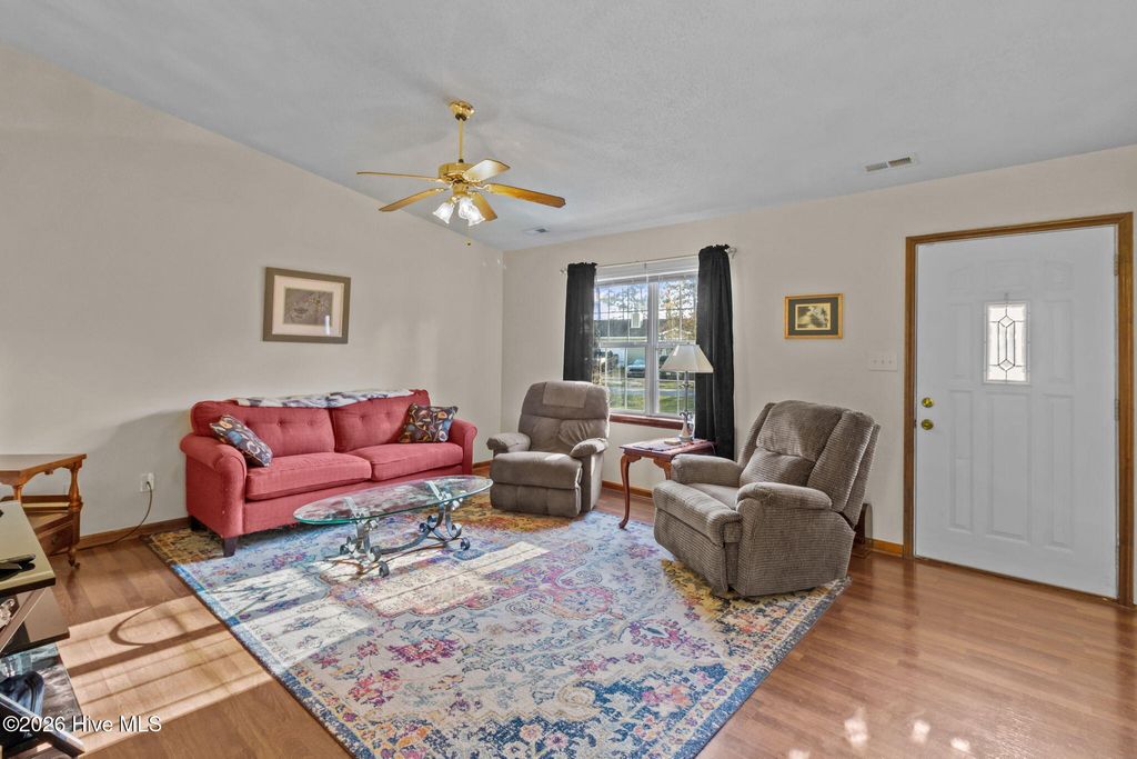 Photo of 434 Oregon Trail, Hubert, NC 28539 (MLS # 100563206)