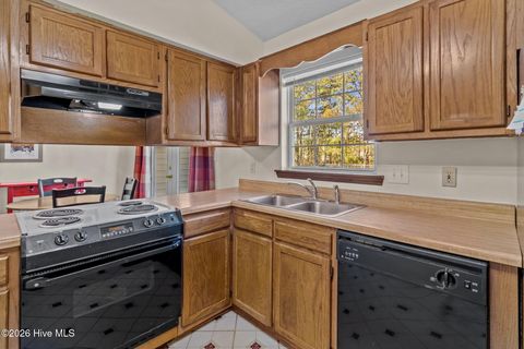 Tiny photo for 434 Oregon Trail, Hubert, NC 28539 (MLS # 100563206)