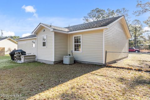 Tiny photo for 434 Oregon Trail, Hubert, NC 28539 (MLS # 100563206)
