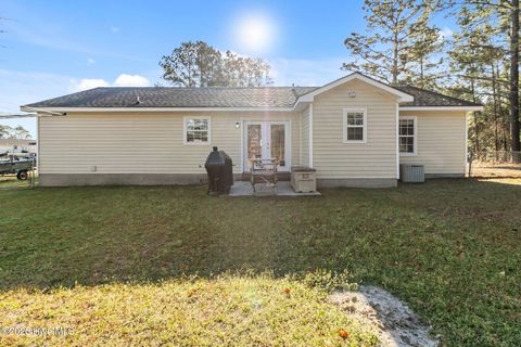 Tiny photo for 434 Oregon Trail, Hubert, NC 28539 (MLS # 100563206)
