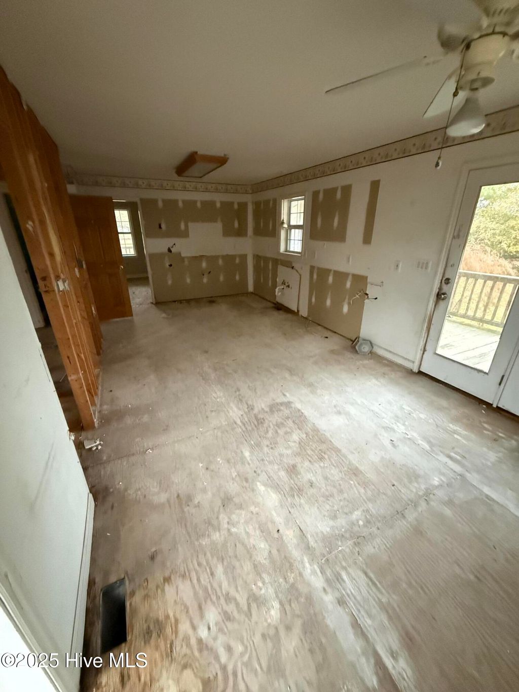 Photo of 228 Gill Net Lane, Sneads Ferry, NC 28460 (MLS # 100543843)