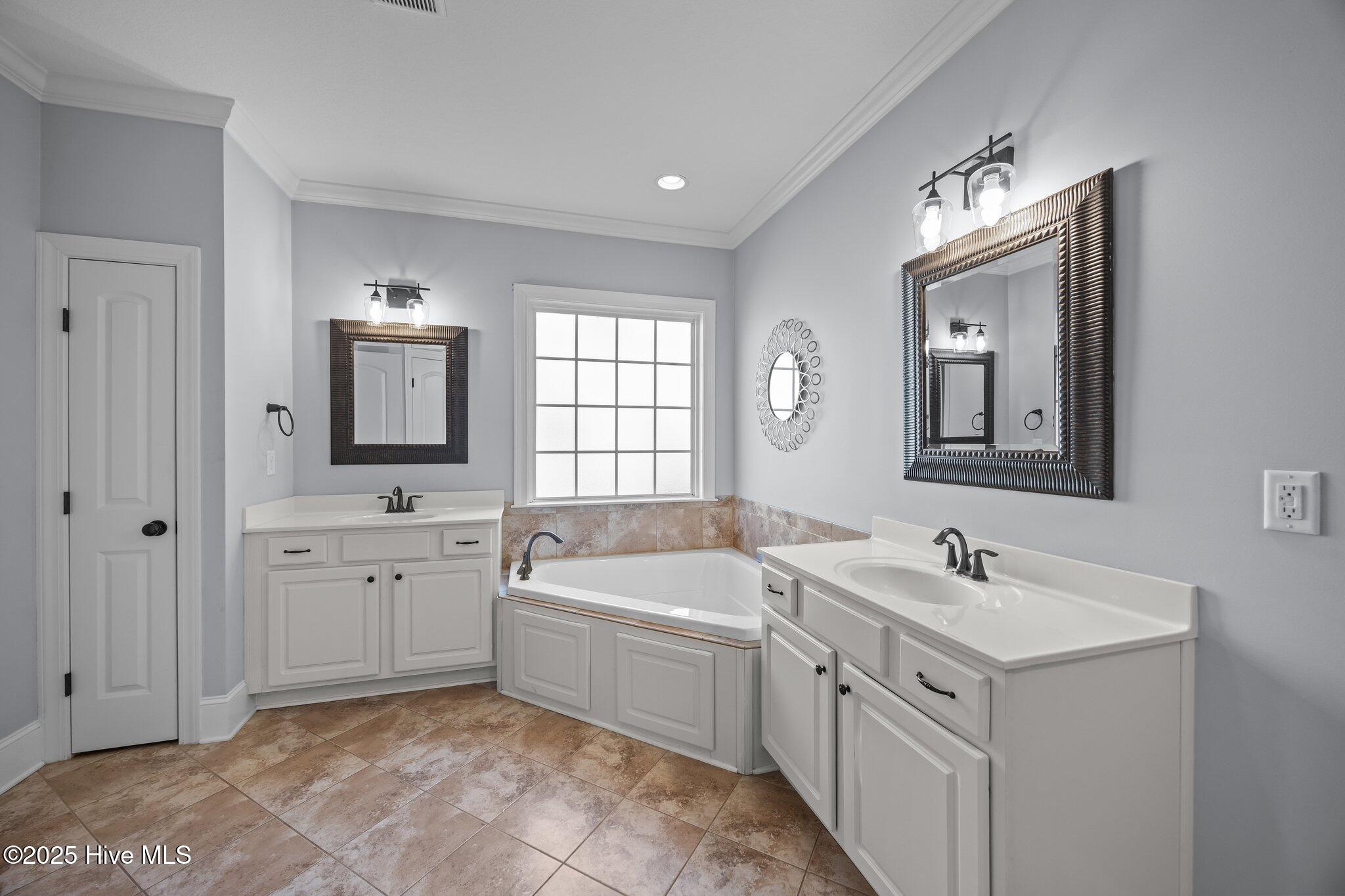 Greenville, North Carolina 27834, United States, 3 Bedrooms Bedrooms, ,3 BathroomsBathrooms,Residential,Active,255990