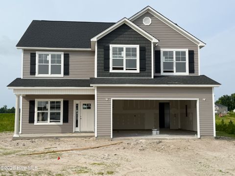 Homes For Sale - 506 E Black Water Lane<br/> Onslow County, Maysville, NC 28555