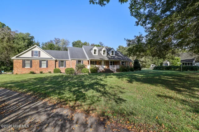 112 Katies Court, photo 3 of 60