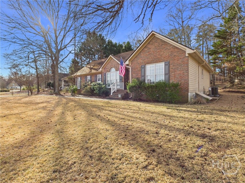 Photo of 471 Chesterfield Road, Bogart, GA 30622 (MLS # CL346829)