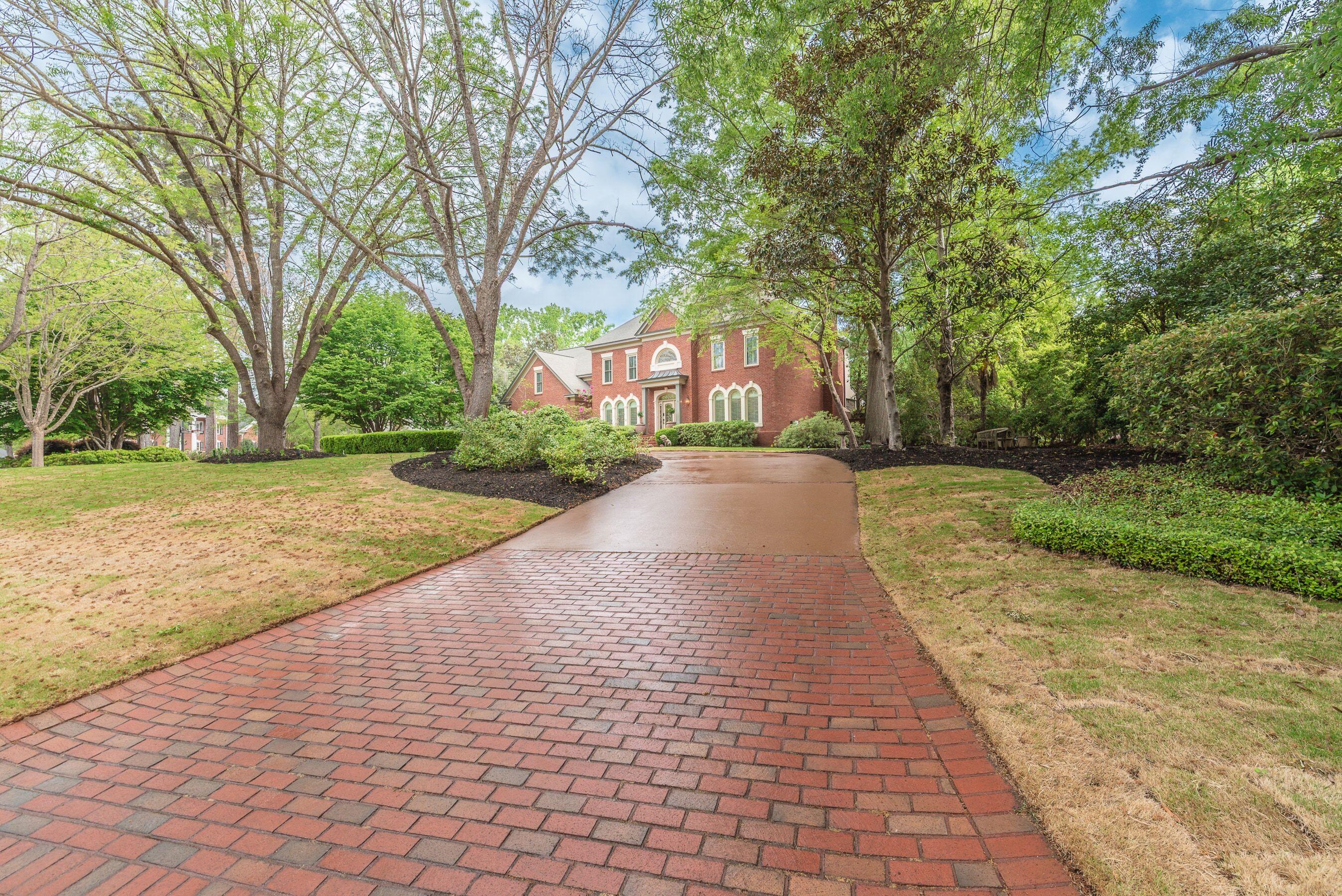 618 Brae Burn Drive