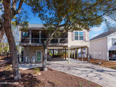 Homes For Sale - 104 NE 21st Street<br/> Oak Island, NC 28465