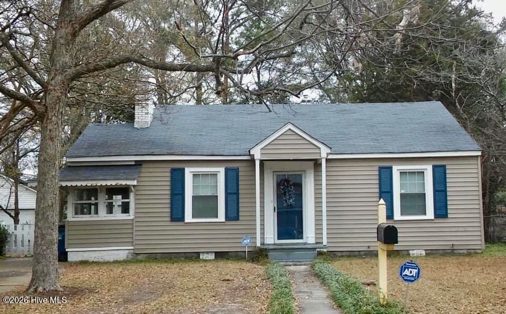 Photo of 138 W Circle Court, Fayetteville, NC 28301 (MLS # 100572054)