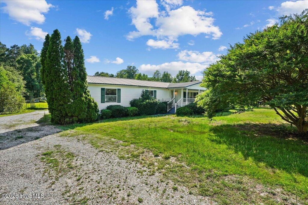 Photo of 188 Little Bear Run RUN, Snow Hill, NC 28580 (MLS # 100589188)