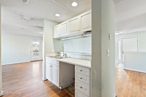 Tiny photo for 807 March Court #E, Wilmington, NC 28405 (MLS # 100545961)