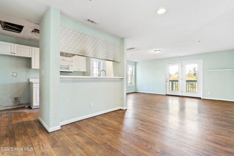 Tiny photo for 807 March Court #E, Wilmington, NC 28405 (MLS # 100545961)