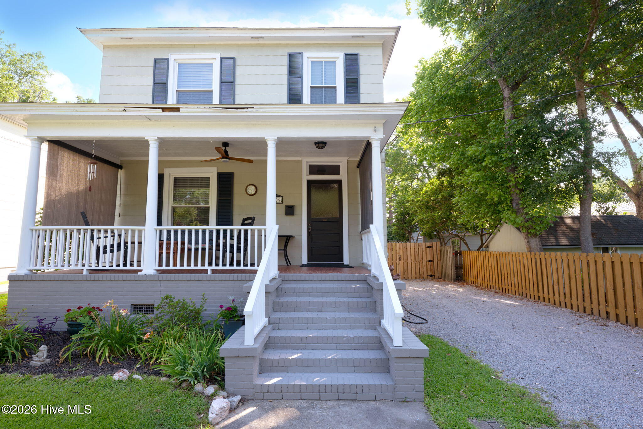 1409 N Pasteur Street