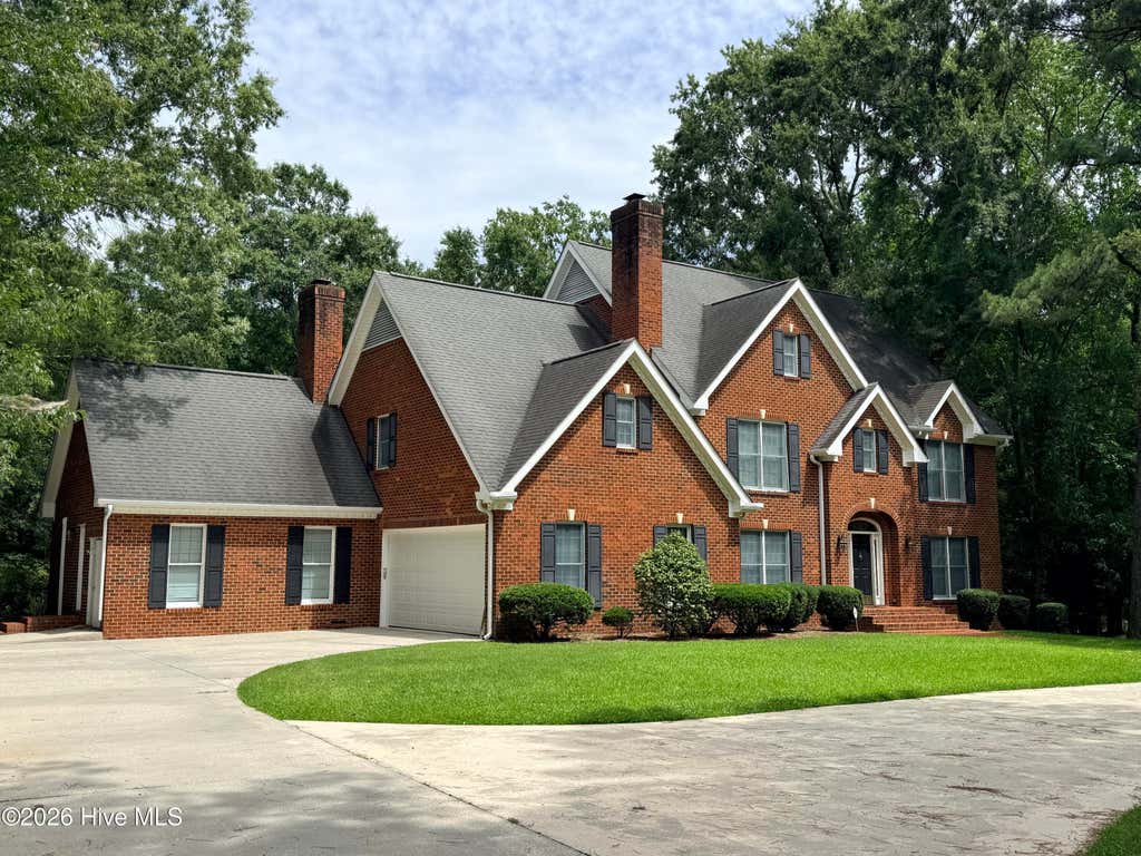 Photo of 105 Falkirk Lane, Laurinburg, NC 28352 (MLS # 100586243)