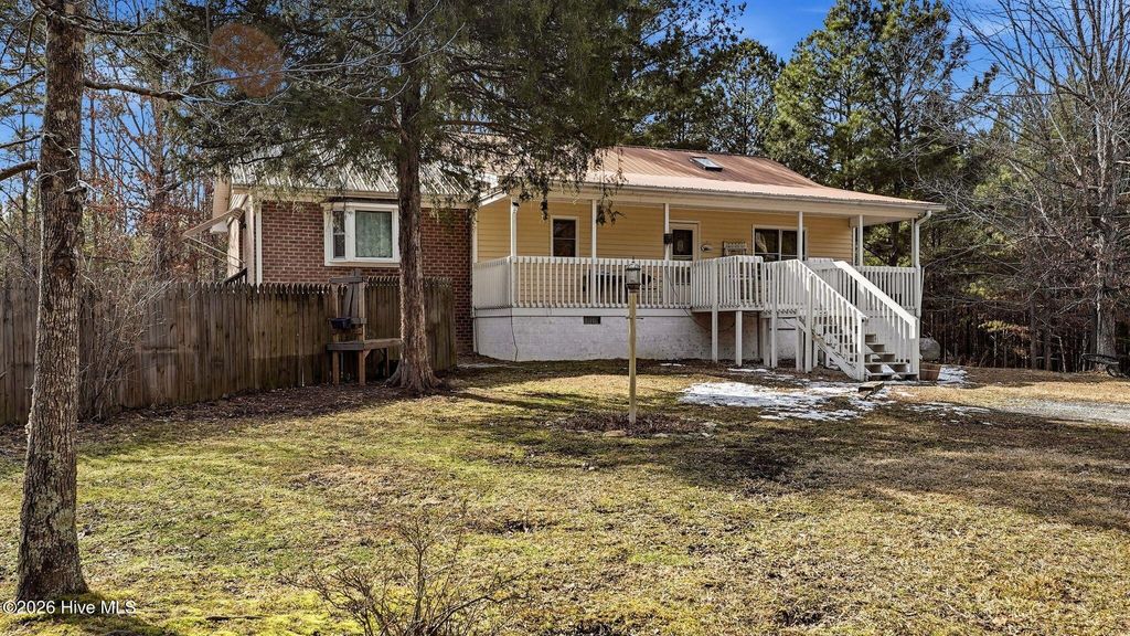 Photo of 260 Lick Creek Drive, Carthage, NC 28327 (MLS # 100553837)