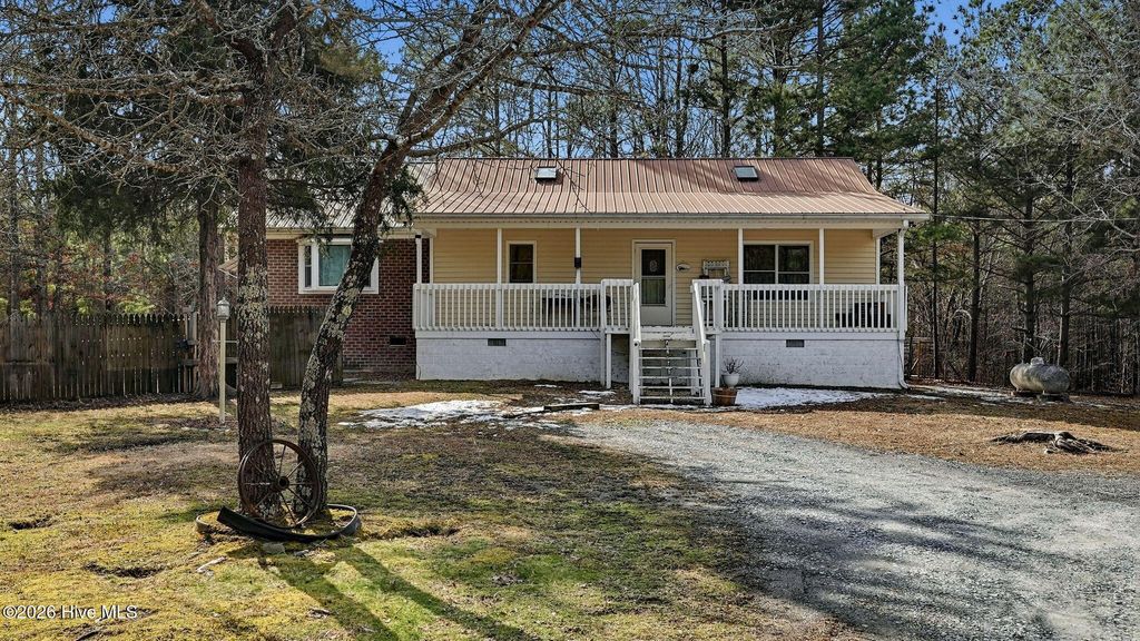 Photo of 260 Lick Creek Drive, Carthage, NC 28327 (MLS # 100553837)