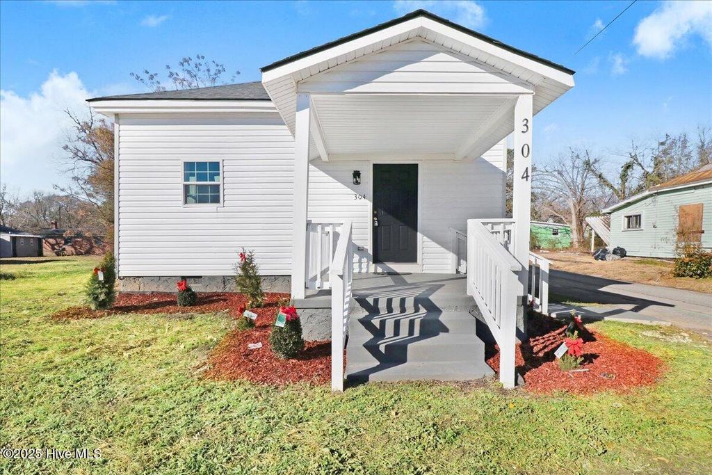 Photo of 304 Woodland Avenue, Rocky Mount, NC 27801 (MLS # 100546659)