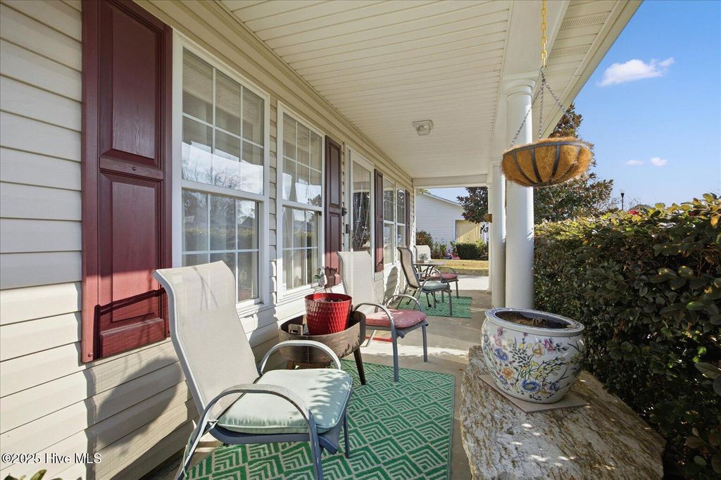 Photo of 605 Tisbury Lane, Wilmington, NC 28412 (MLS # 100543626)