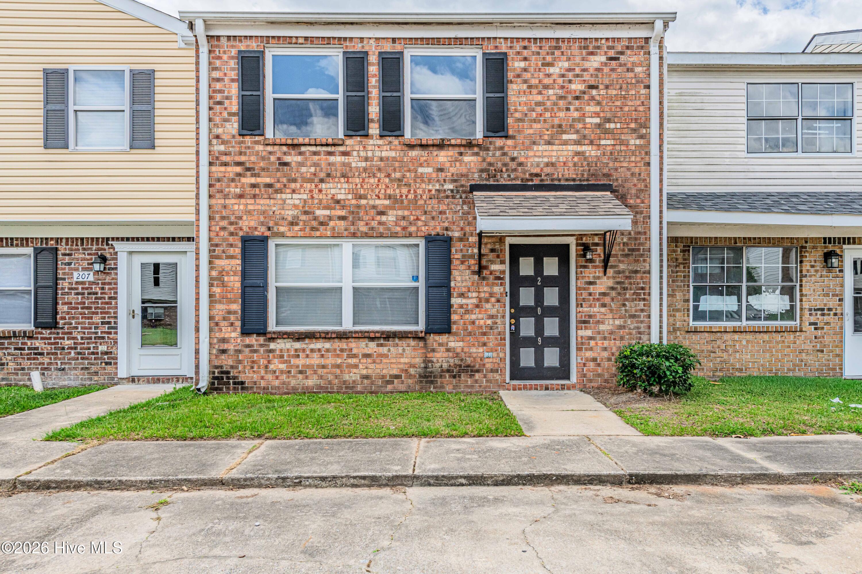 209 Myrtlewood Circle