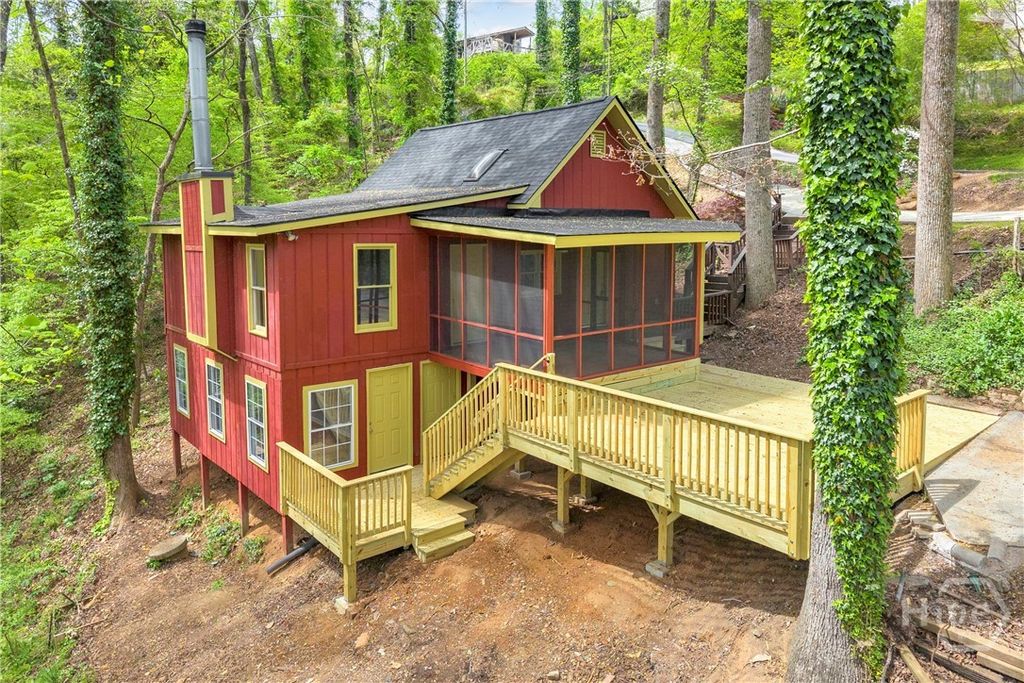 Photo of 6417 Honeysuckle Lane, Gainesville, GA 30506 (MLS # CL353279)