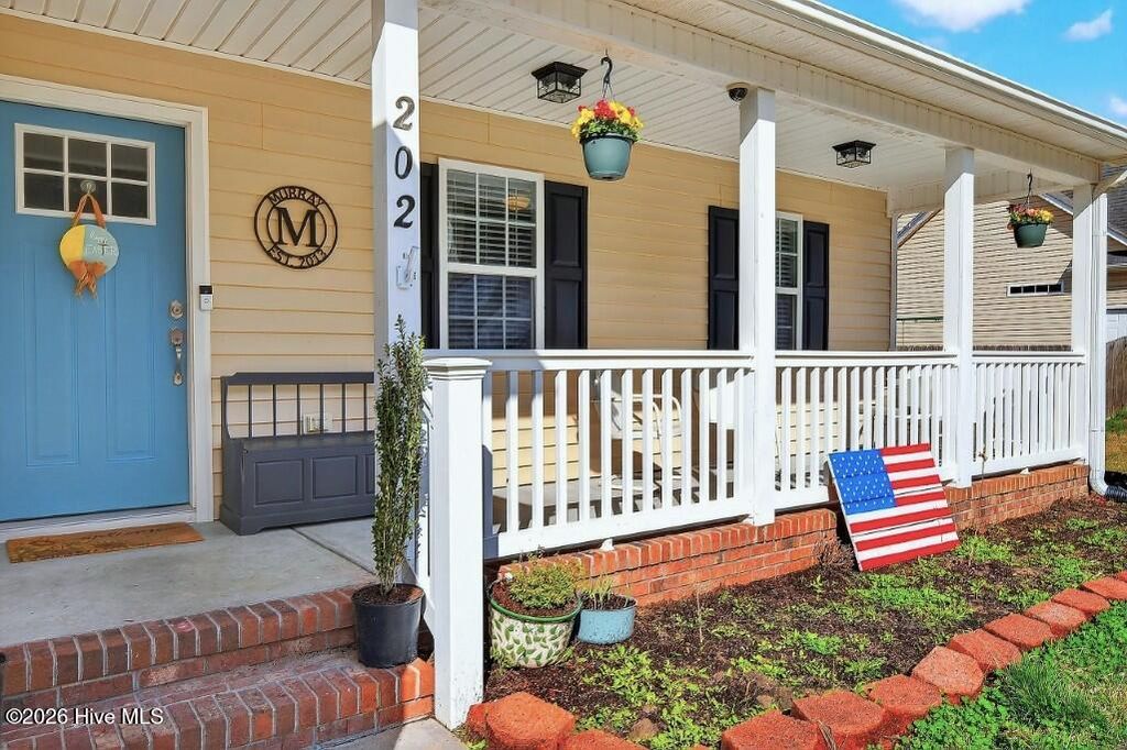 Photo of 202 Croatan Woods Drive, New Bern, NC 28562 (MLS # 100559914)