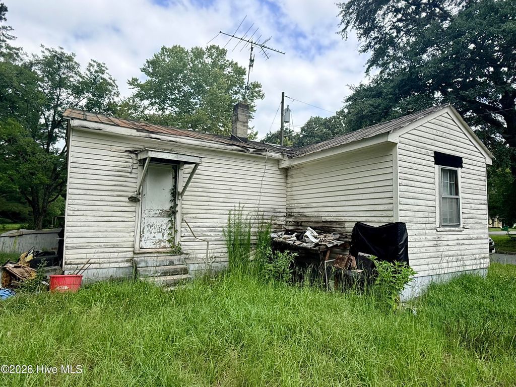 Photo of 3518 N Stamper Street, Fountain, NC 27829 (MLS # 100590107)