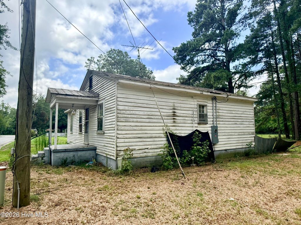 Photo of 3518 N Stamper Street, Fountain, NC 27829 (MLS # 100590107)