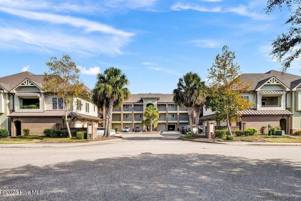 Photo of 555 Grande Manor Court #302, Wilmington, NC 28405 (MLS # 100582031)