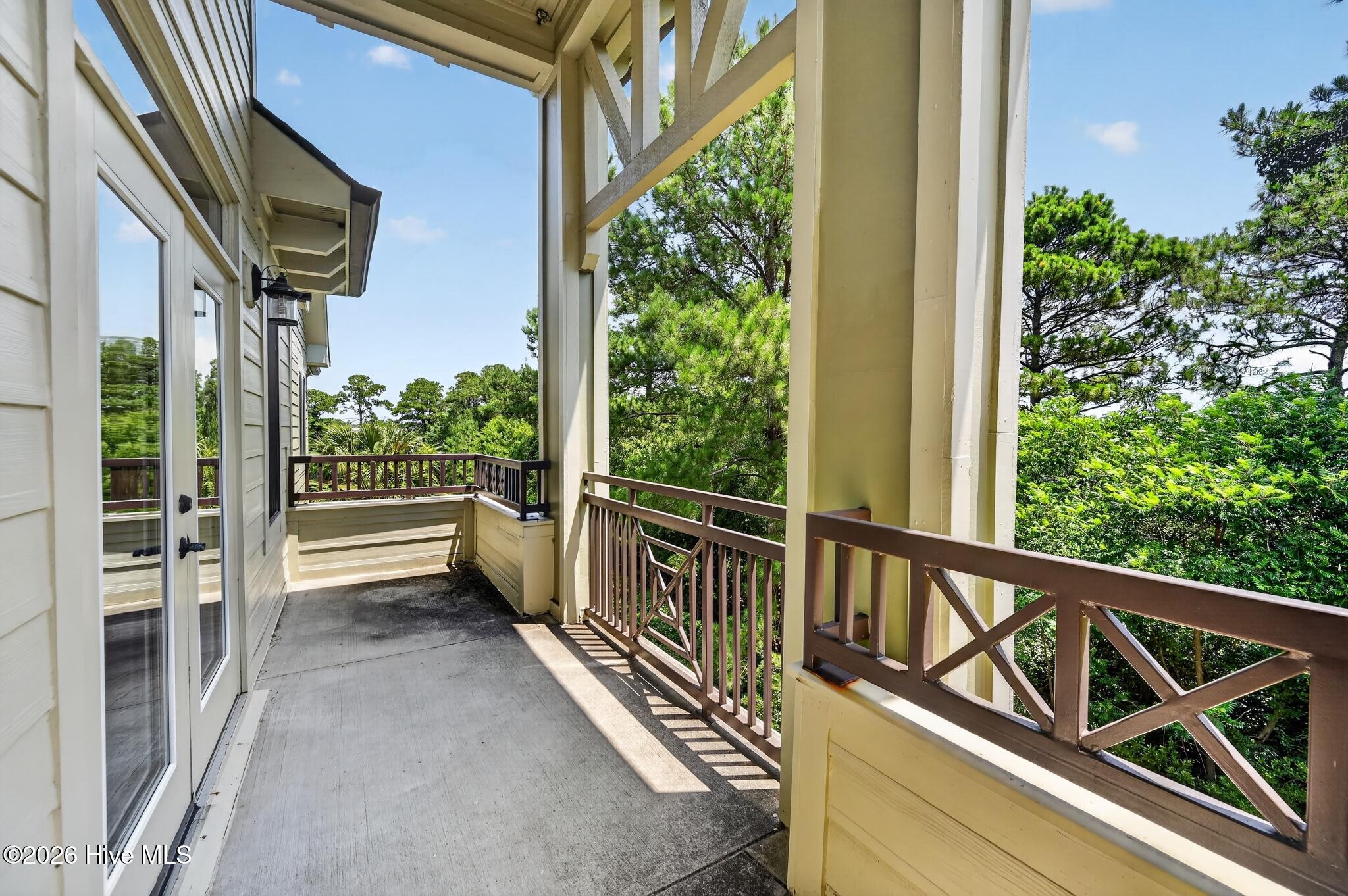 555 Grande Manor Court 302