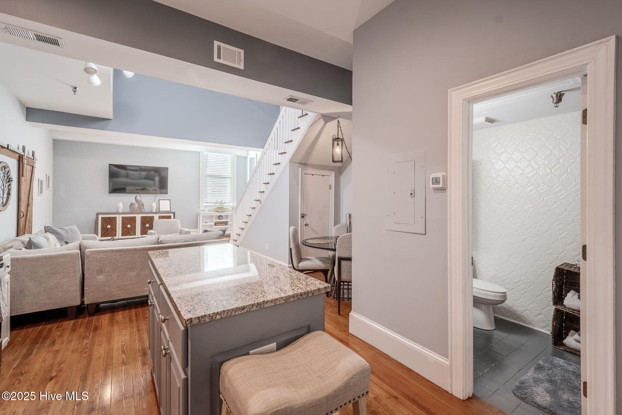21 N Front Street Unit 3b3