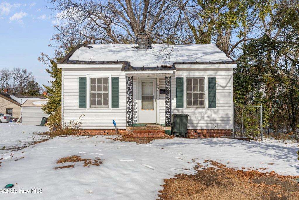 Photo of 1404 W 4th Street, Greenville, NC 27834 (MLS # 100552783)