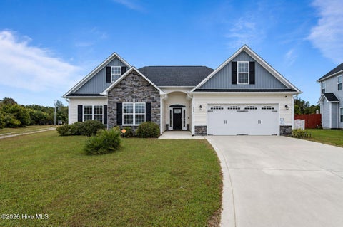 Homes For Sale - 268 Cuddy Court<br/> Onslow County, Sneads Ferry, NC 28460