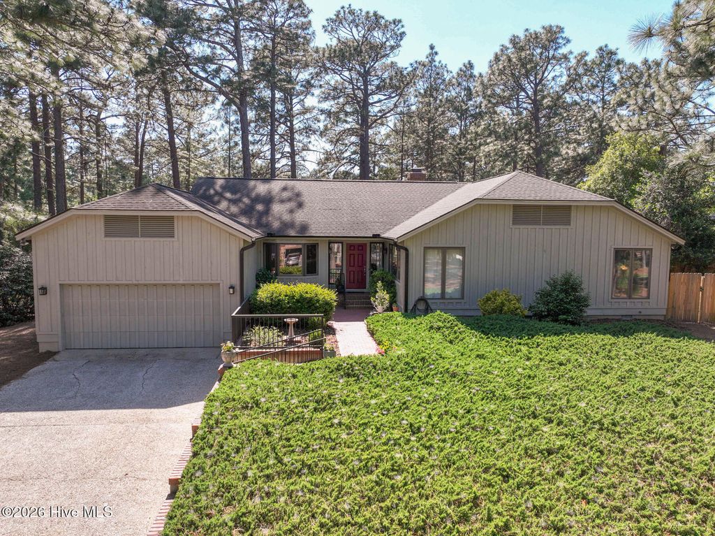 Photo of 35 Doral Drive, Pinehurst, NC 28374 (MLS # 100577439)