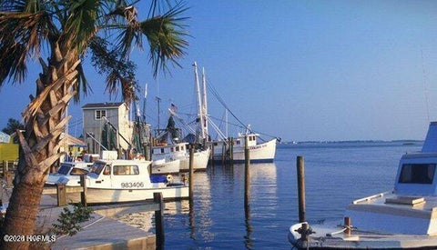 Tiny photo for 5227 Shipmast Way, Southport, NC 28461 (MLS # 100603708)
