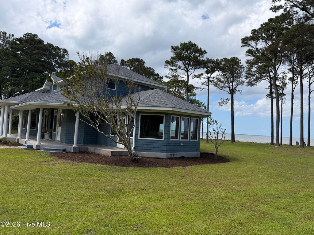 Photo of 492 Sandy Point Drive, Beaufort, NC 28516 (MLS # 100574572)