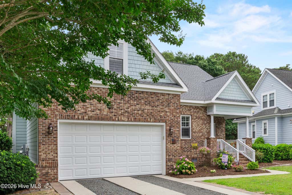Photo of 5068 Glen Cove Drive SE, Southport, NC 28461 (MLS # 100582402)