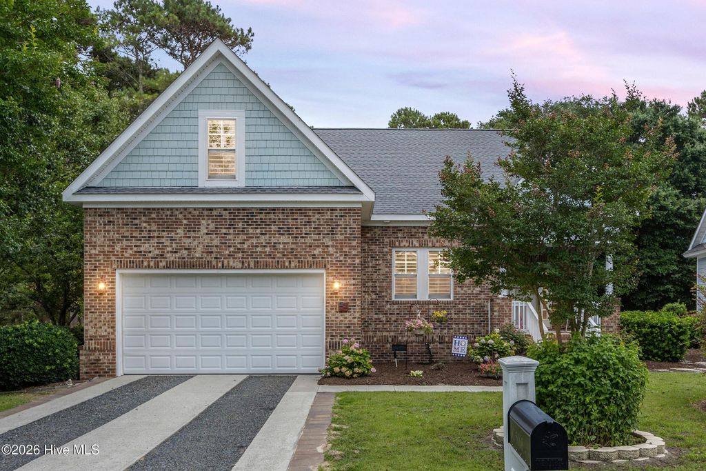 Photo of 5068 Glen Cove Drive SE, Southport, NC 28461 (MLS # 100582402)